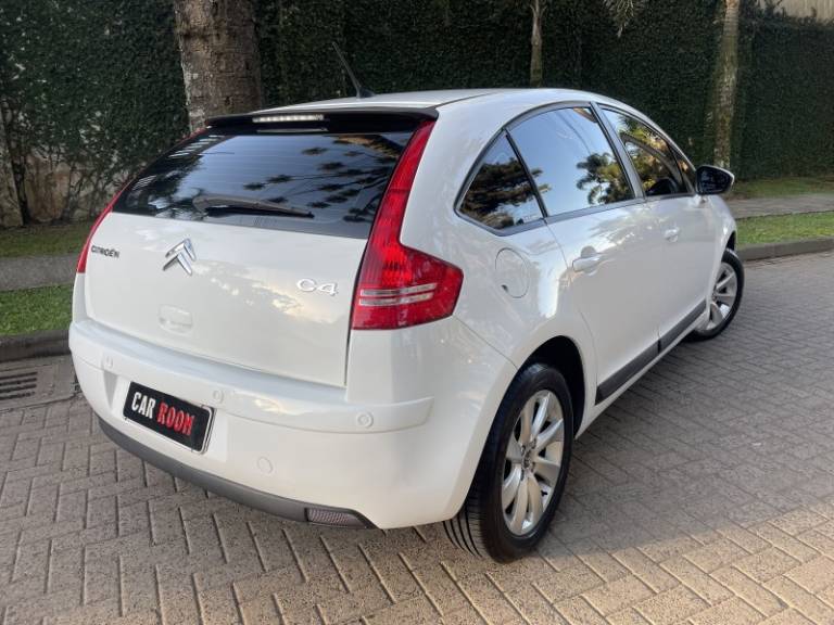 CITROËN - C4 - 2010/2011 - Branca - R$ 32.900,00