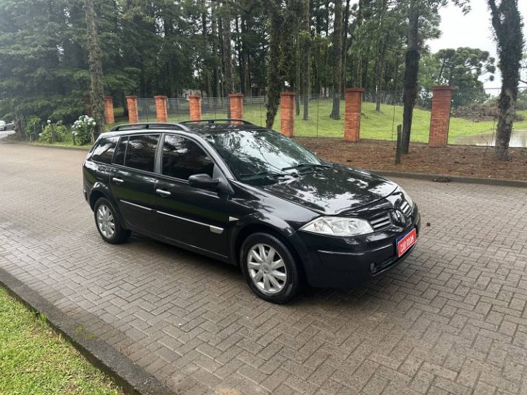 RENAULT - MÉGANE - 2010/2011 - Preta - R$ 32.900,00