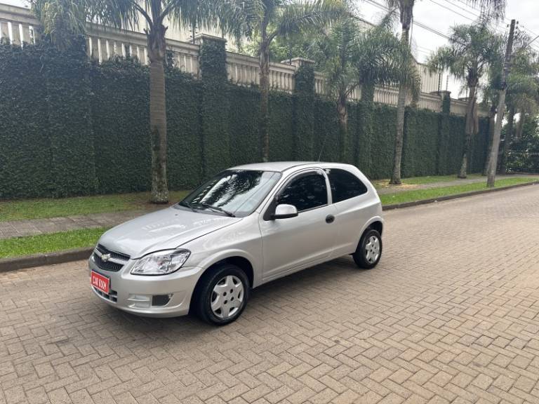 CHEVROLET - CELTA - 2012/2013 - Prata - R$ 24.900,00