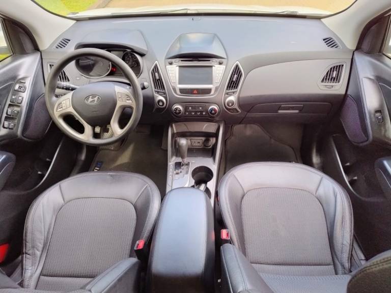 HYUNDAI - IX35 - 2013/2014 - Branca - R$ 75.900,00