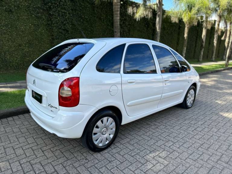 CITROËN - XSARA PICASSO - 2006/2006 - Branca - R$ 19.900,00