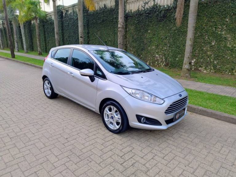 FORD - FIESTA - 2014/2014 - Prata - R$ 44.900,00