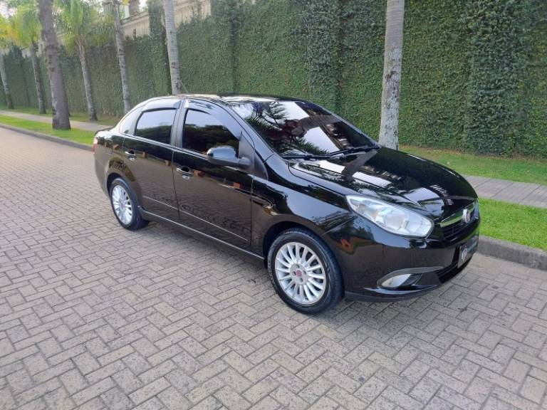 FIAT - GRAND SIENA - 2014/2014 - Preta - R$ 38.900,00