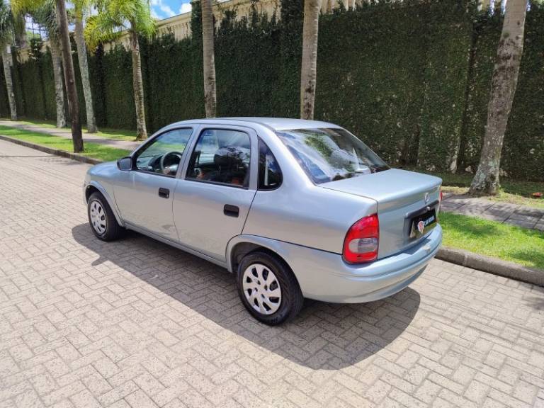 CHEVROLET - CORSA - 2003/2003 - Cinza - R$ 18.900,00