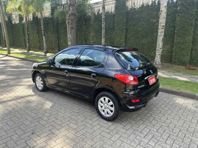 PEUGEOT - 207 - 2009/2010 - Preta - R$ 21.900,00