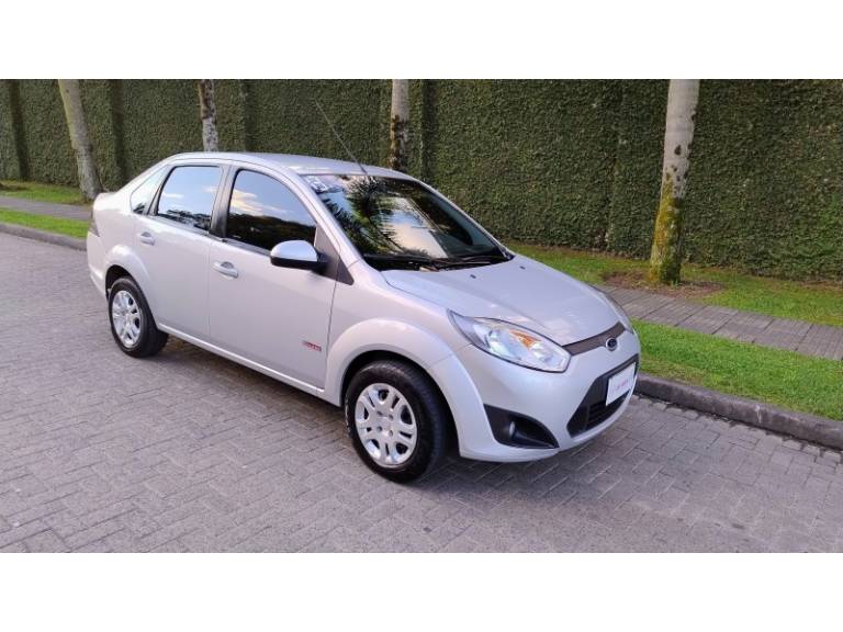 FORD - FIESTA - 2012/2013 - Prata - R$ 34.900,00