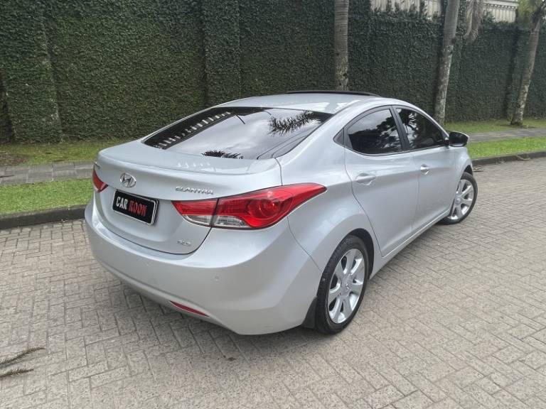 HYUNDAI - ELANTRA - 2011/2012 - Prata - R$ 67.900,00