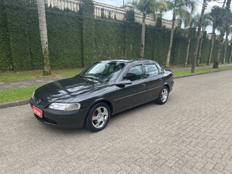 CHEVROLET - VECTRA - 1998/1998 - Cinza - R$ 17.900,00