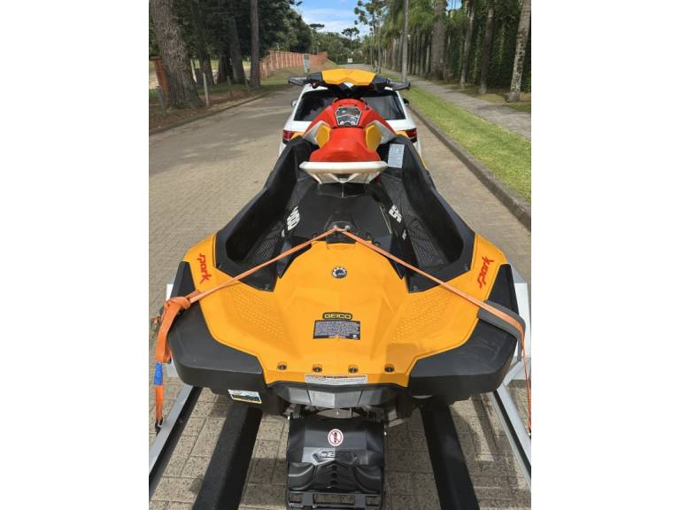 SEADOO - JET SKI - 2022/2023 - Amarela - R$ 69.900,00