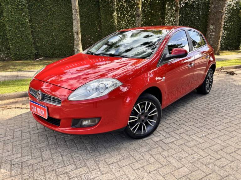 FIAT - BRAVO - 2013/2014 - Vermelha - R$ 39.900,00