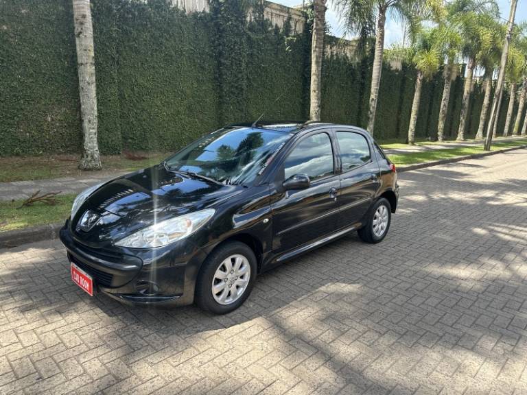 PEUGEOT - 207 - 2009/2010 - Preta - R$ 21.900,00