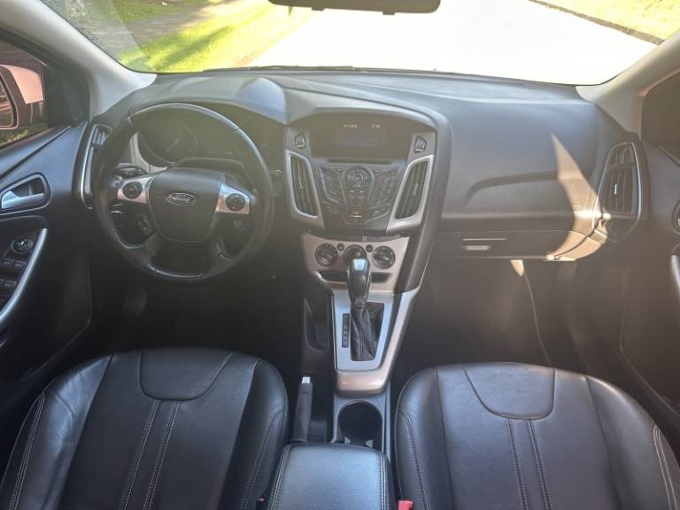 FORD - FOCUS - 2014/2014 - Branca - R$ 52.900,00