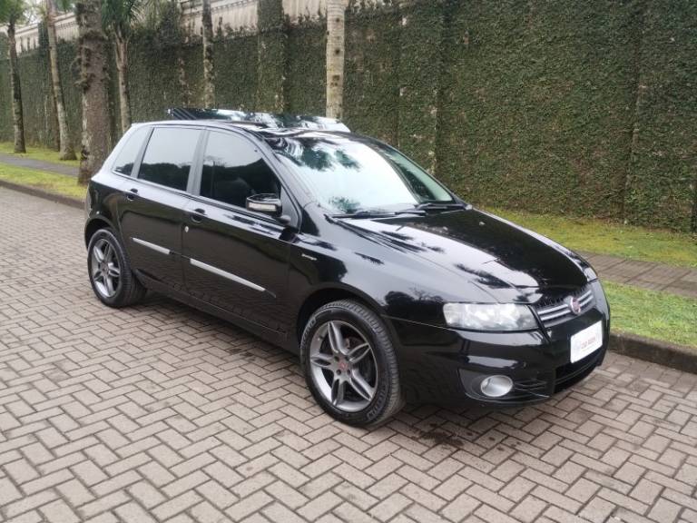 FIAT - STILO - 2010/2010 - Preta - R$ 32.900,00