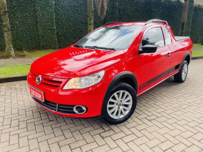 VOLKSWAGEN - SAVEIRO - 2011/2012 - Vermelha - R$ 42.900,00