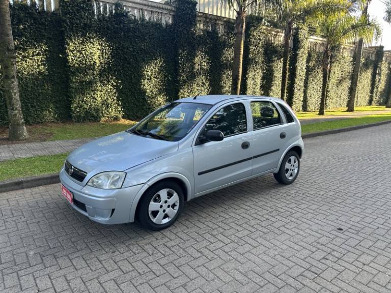 CHEVROLET - CORSA - 2009/2010 - Prata - R$ 27.900,00