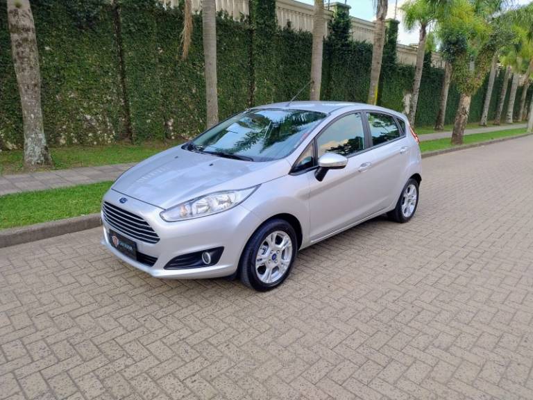 FORD - FIESTA - 2014/2014 - Prata - R$ 44.900,00