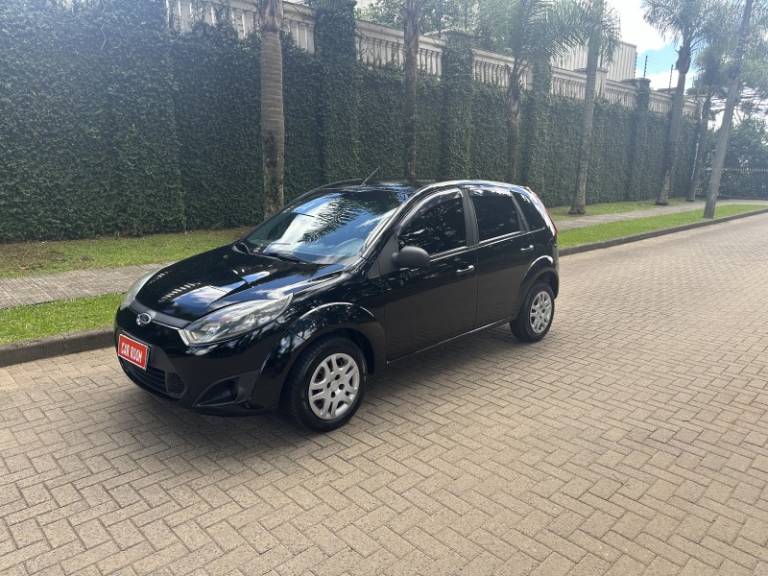 FORD - FIESTA - 2012/2013 - Preta - R$ 27.900,00