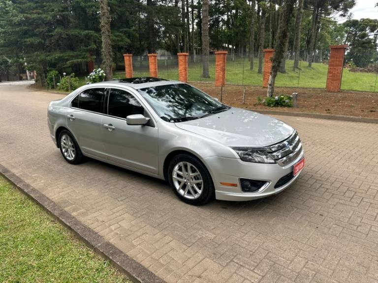 FORD - FUSION - 2010/2011 - Prata - R$ 46.900,00