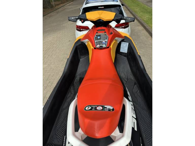 SEADOO - JET SKI - 2022/2023 - Amarela - R$ 69.900,00