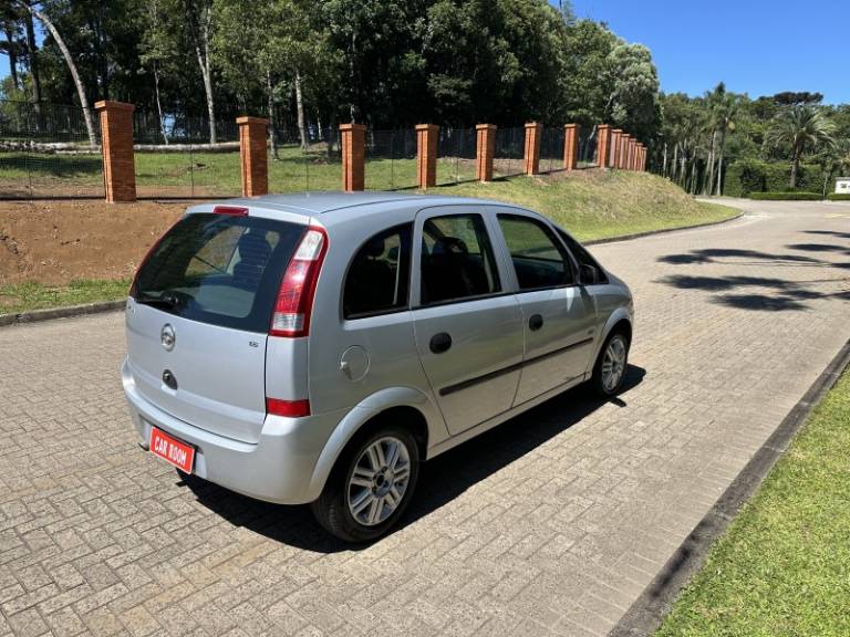 CHEVROLET - MERIVA - 2005/2005 - Prata - R$ 24.900,00