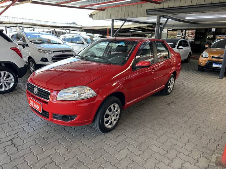 FIAT - SIENA - 2010/2011 - Vermelha - R$ 29.900,00