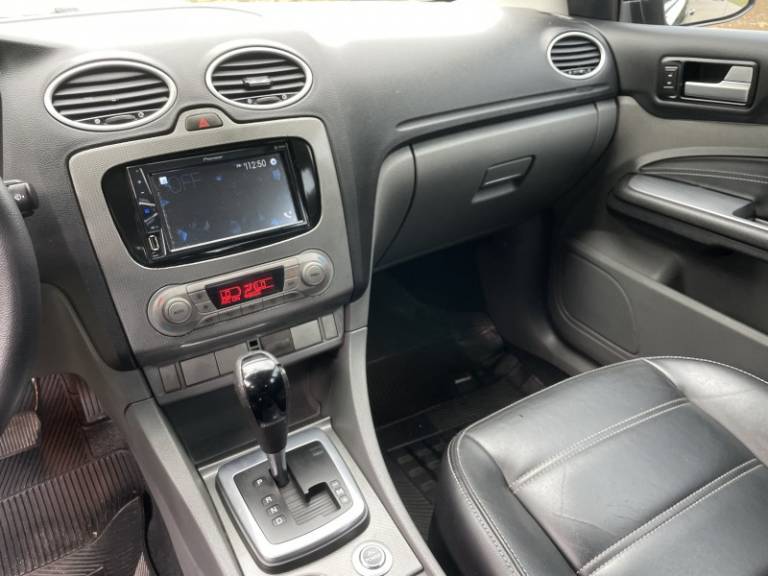 FORD - FOCUS - 2009/2009 - Preta - R$ 47.900,00