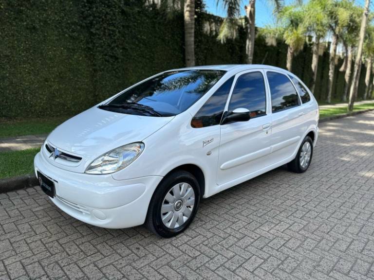 CITROËN - XSARA PICASSO - 2006/2006 - Branca - R$ 19.900,00