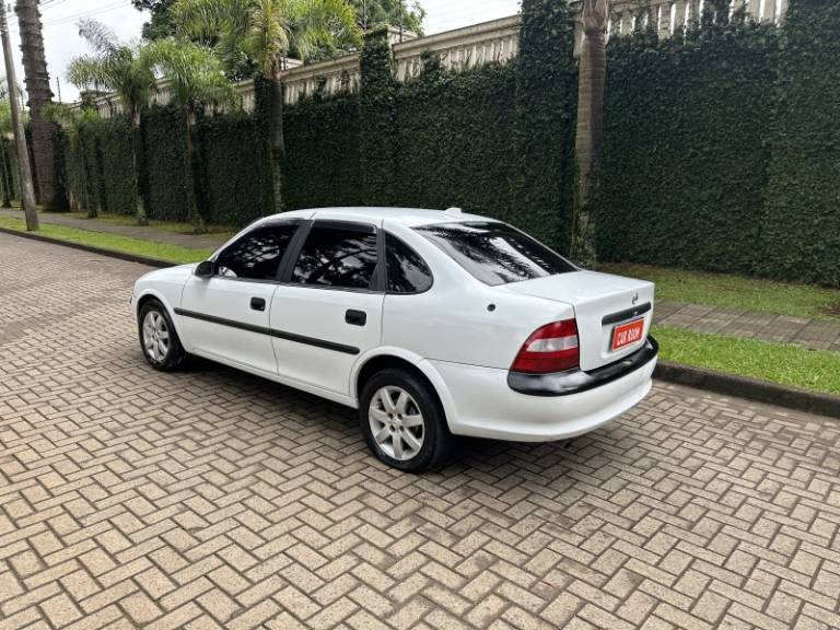 CHEVROLET - VECTRA - 1996/1997 - Branca - R$ 15.900,00