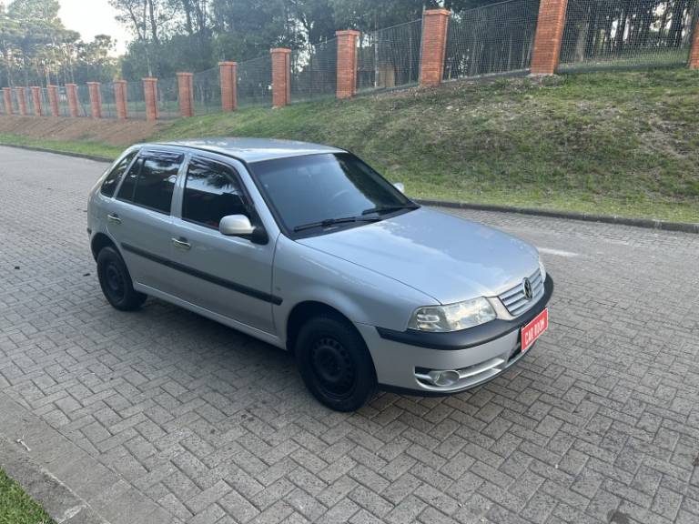 VOLKSWAGEN - GOL - 2004/2005 - Prata - R$ 14.900,00