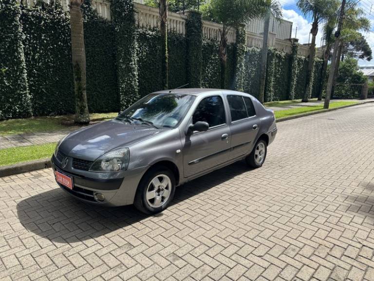 RENAULT - CLIO - 2005/2006 - Cinza - R$ 19.900,00