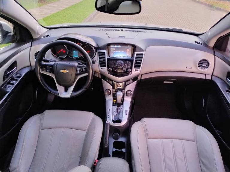 CHEVROLET - CRUZE - 2014/2014 - Prata - R$ 65.900,00