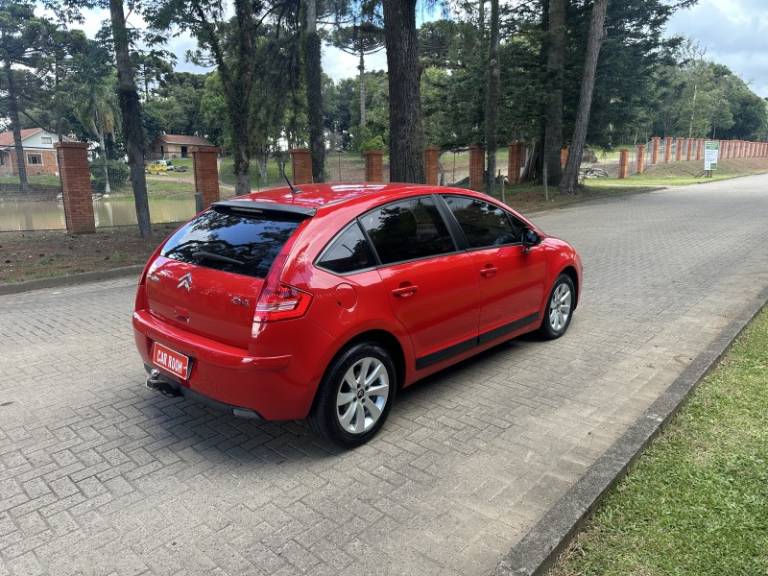 CITROËN - C4 - 2013/2014 - Vermelha - R$ 37.900,00