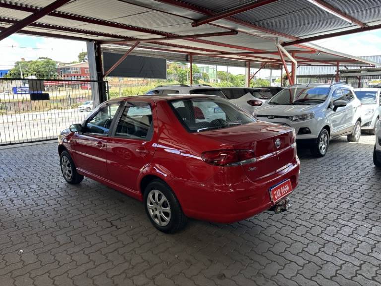 FIAT - SIENA - 2010/2011 - Vermelha - R$ 29.900,00