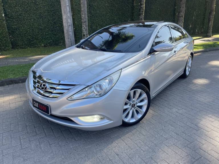 HYUNDAI - SONATA - 2010/2011 - Prata - R$ 65.900,00