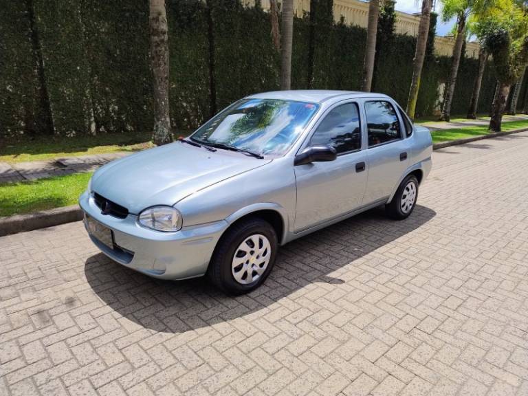 CHEVROLET - CORSA - 2003/2003 - Cinza - R$ 18.900,00