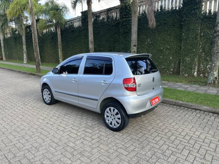 VOLKSWAGEN - FOX - 2009/2010 - Prata - R$ 26.900,00