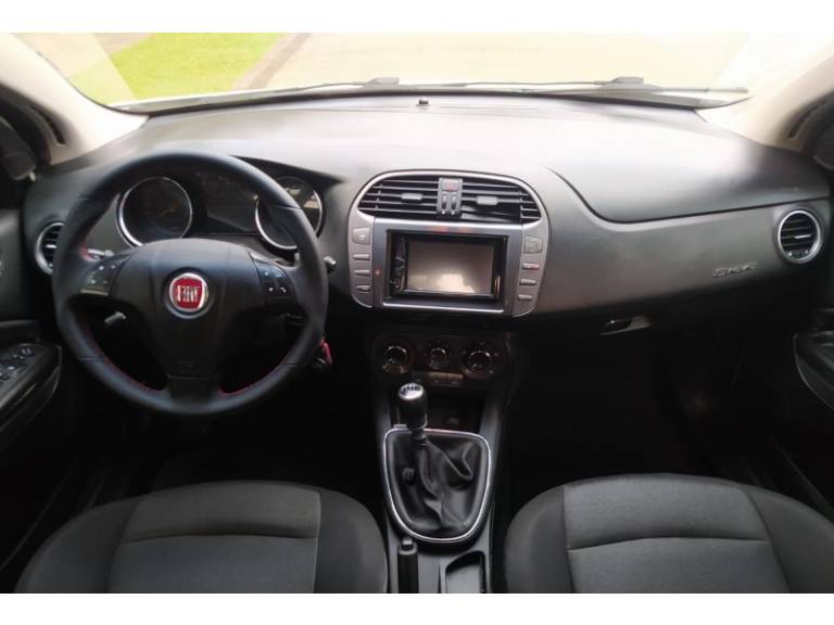 FIAT - BRAVO - 2013/2014 - Branca - R$ 41.900,00