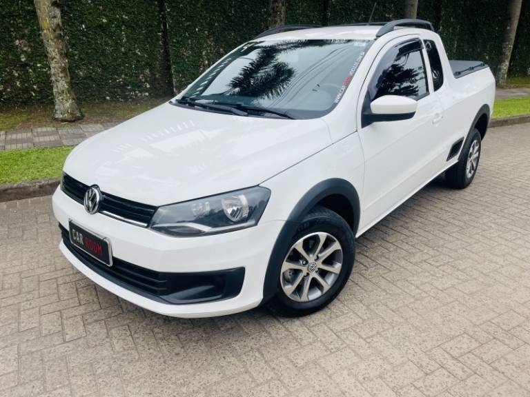 VOLKSWAGEN - SAVEIRO - 2013/2014 - Vermelha - R$ 48.900,00