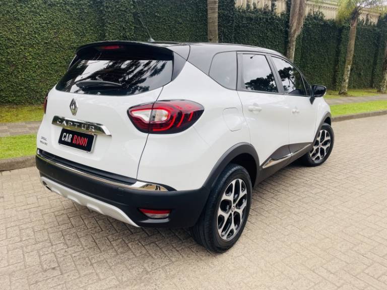 RENAULT - CAPTUR - 2019/2020 - Branca - R$ 82.900,00