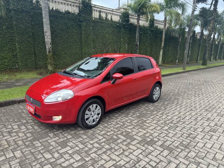 FIAT - PUNTO - 2008/2008 - Vermelha - R$ 27.900,00