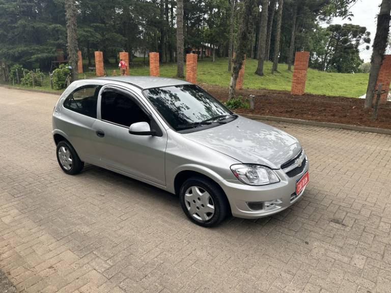 CHEVROLET - CELTA - 2012/2013 - Prata - R$ 24.900,00