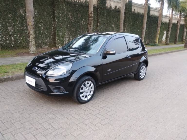 FORD - KA - 2012/2013 - Preta - R$ 27.900,00