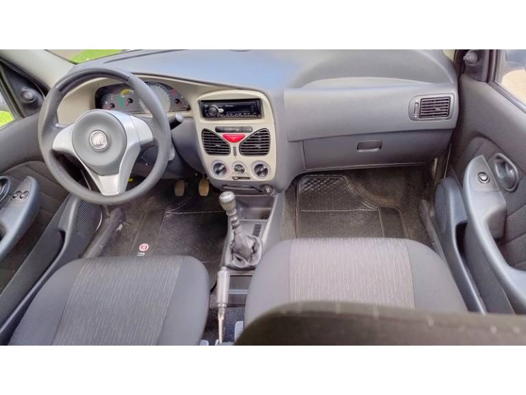 FIAT - PALIO - 2010/2011 - Branca - R$ 27.900,00