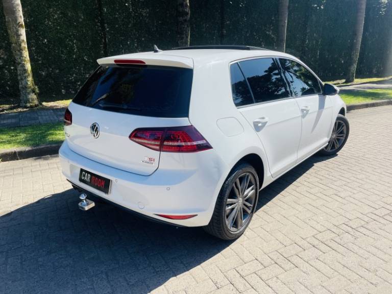 VOLKSWAGEN - GOLF - 2015/2015 - Branca - R$ 86.900,00