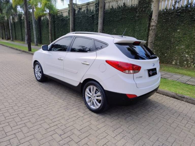 HYUNDAI - IX35 - 2013/2014 - Branca - R$ 75.900,00