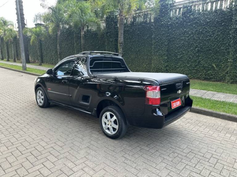 CHEVROLET - MONTANA - 2010/2011 - Preta - R$ 42.900,00