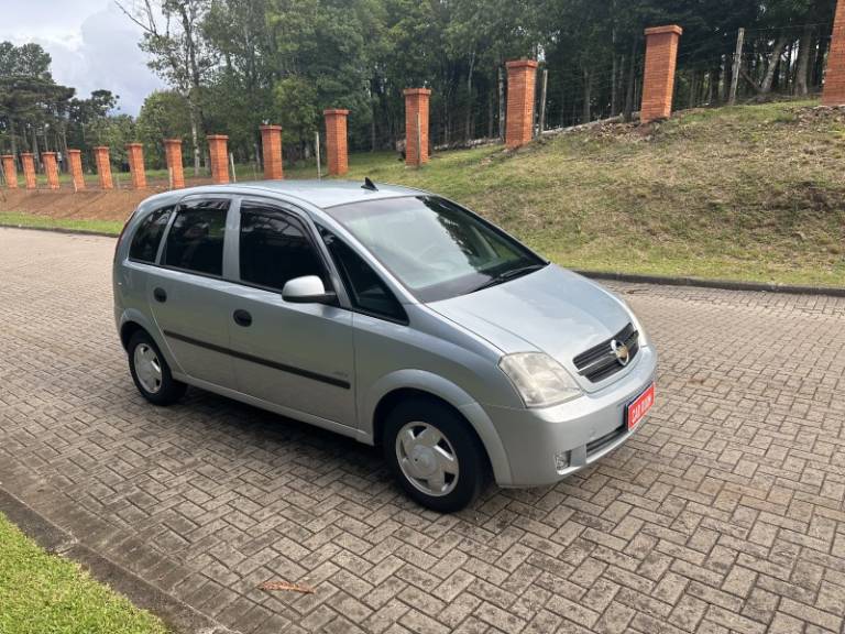 CHEVROLET - MERIVA - 2007/2008 - Prata - R$ 26.900,00