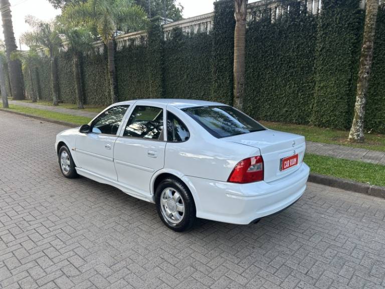 CHEVROLET - VECTRA - 2000/2001 - Branca - R$ 24.900,00