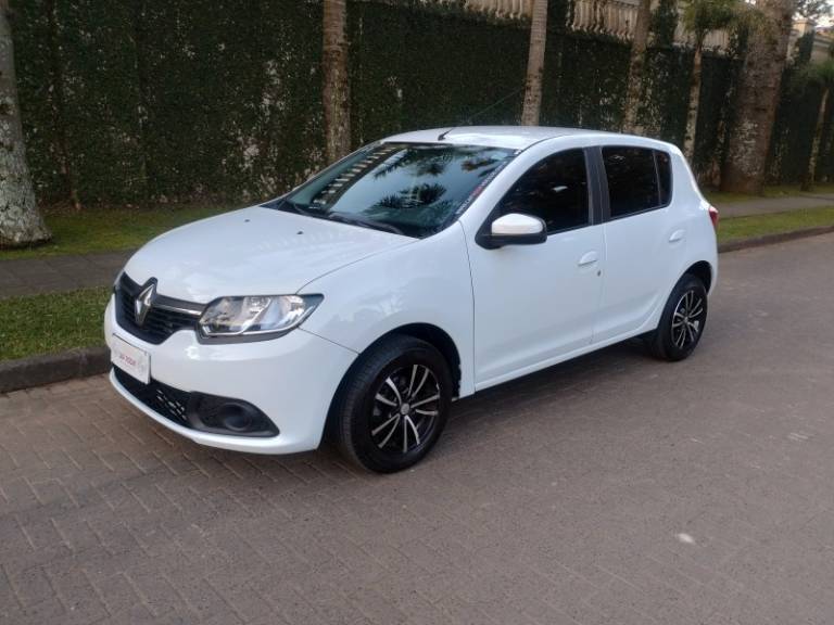 RENAULT - SANDERO - 2017/2017 - Branca - R$ 41.900,00