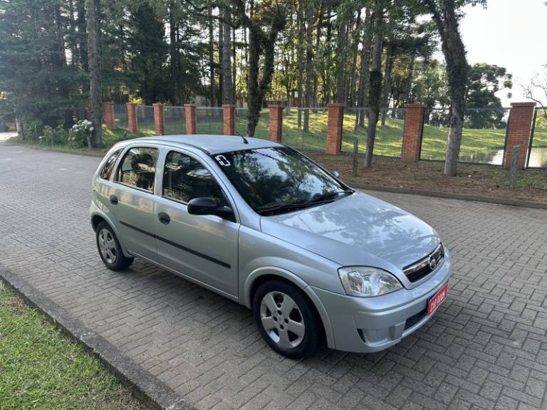 CHEVROLET - CORSA - 2009/2010 - Prata - R$ 27.900,00